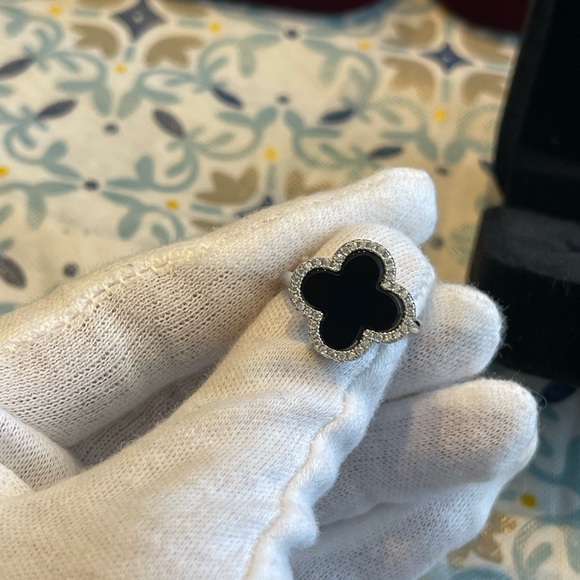 925 Sterling Silver Flower Minimalist Band Ring E12-32 - Picture 4 of 7